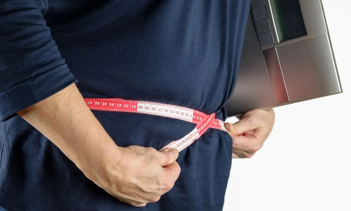 Tips Ampuh Membakar Lemak Perut Selama Bulan Puasa, Simak Bersama!