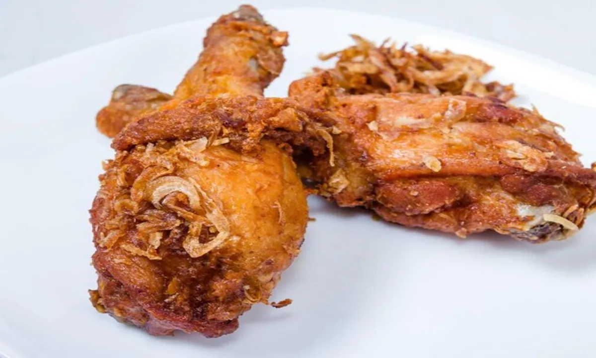 Tips Mudah agar Ayam Goreng Matang Sempurna dan Tanpa Darah di Bagian Dalam