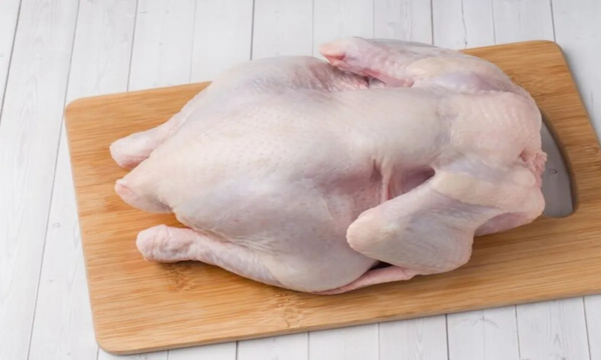 Trik Mencabut Bulu Ayam Kampung dengan Air Panas, Tanpa Perlu Alat Canggih