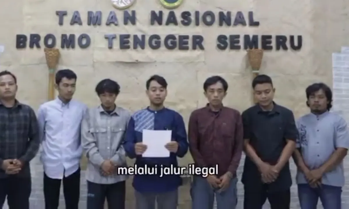 Tujuh Orang Mendaki Secara Ilegal ke Puncak Semeru Minta Maaf dan Disanksi