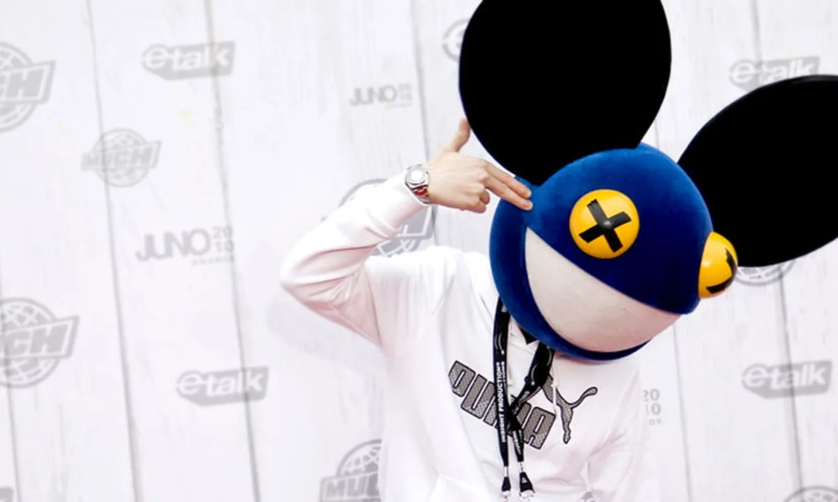 Tweet Frontal Deadmau5 Cerca Lady Gaga Dan Justin Bieber