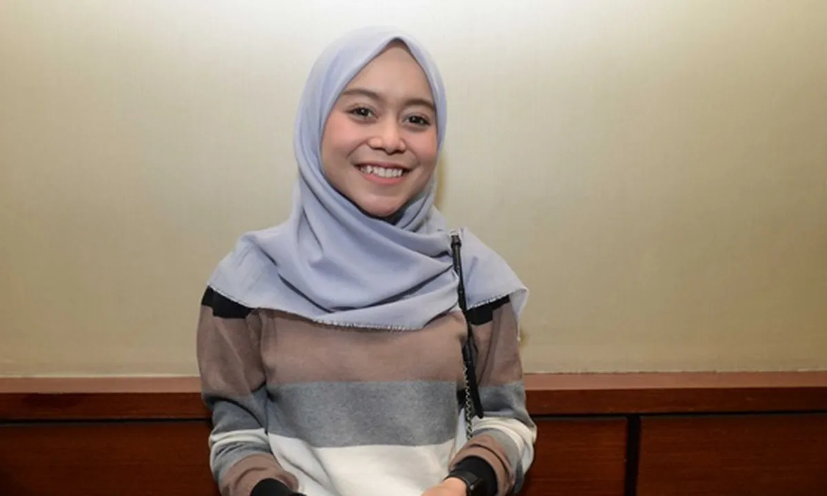 Ditanya Netizen Kenapa Lepas Hijab Ketika Manggung, Ini Jawaban Lesti