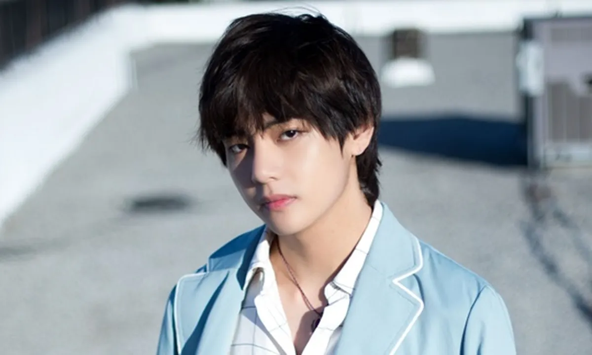 V BTS Pamer Topless di Malam Jumat, ARMY: Mata Segar dan Hati Ambyar