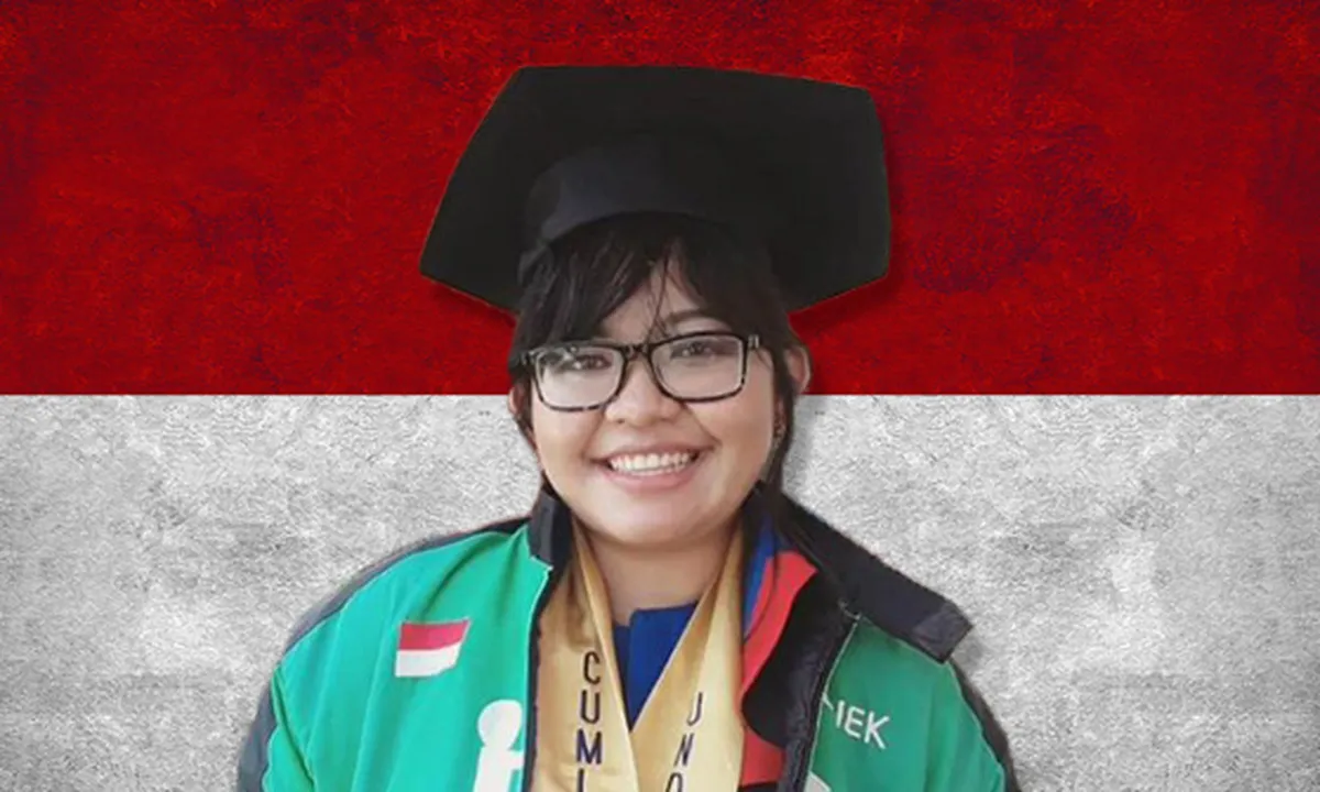 Viral Mahasiswi Wisuda Pakai Jaket Ojek Online, Kisahnya Inspiratif!