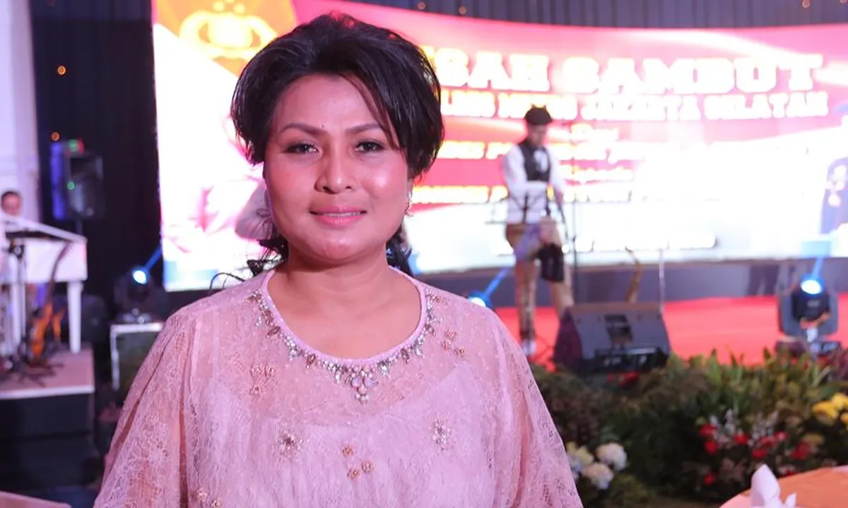 Vivick Tjangkung, Polwan Cantik yang Sempat Bikin Album dan Main Sinetron
