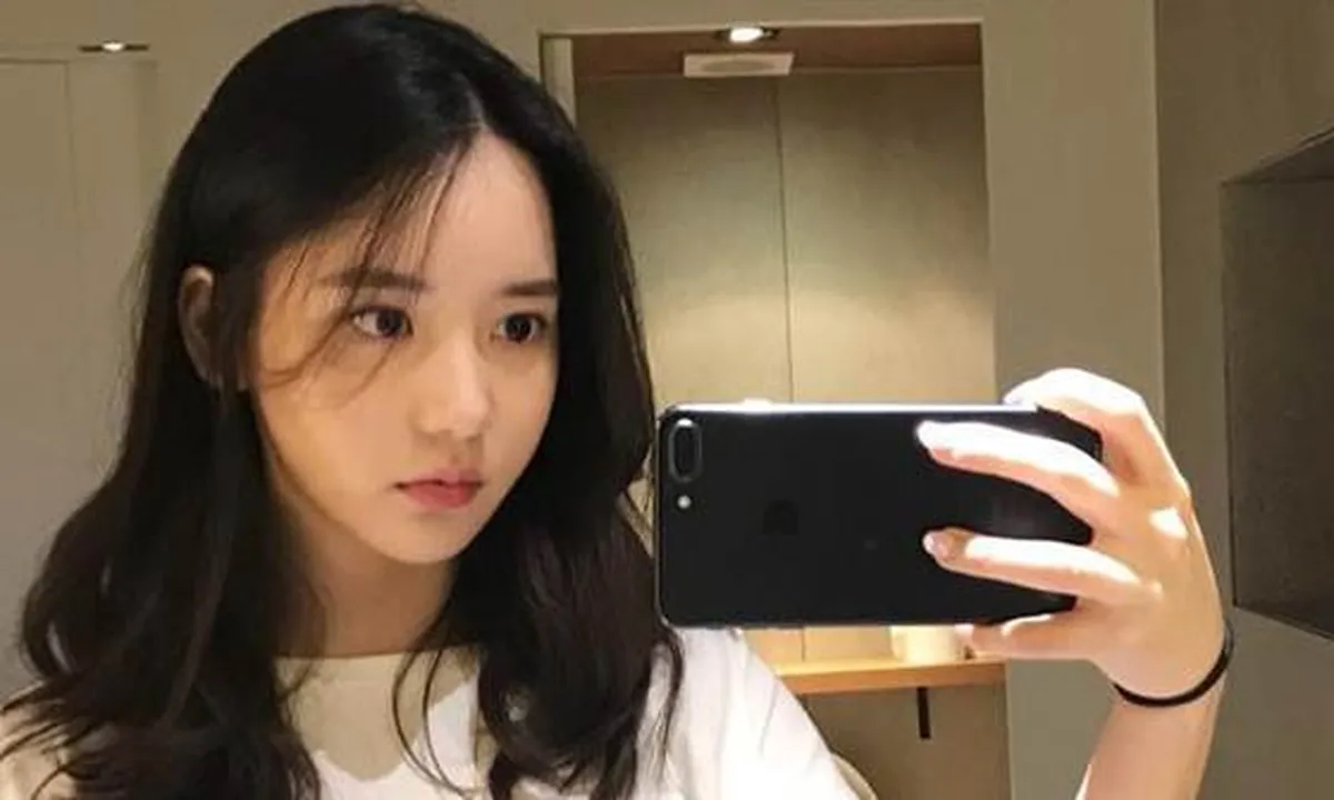 YG Entertainment Tegaskan Han Seo Hee Tak Pernah Jadi Trainee Mereka