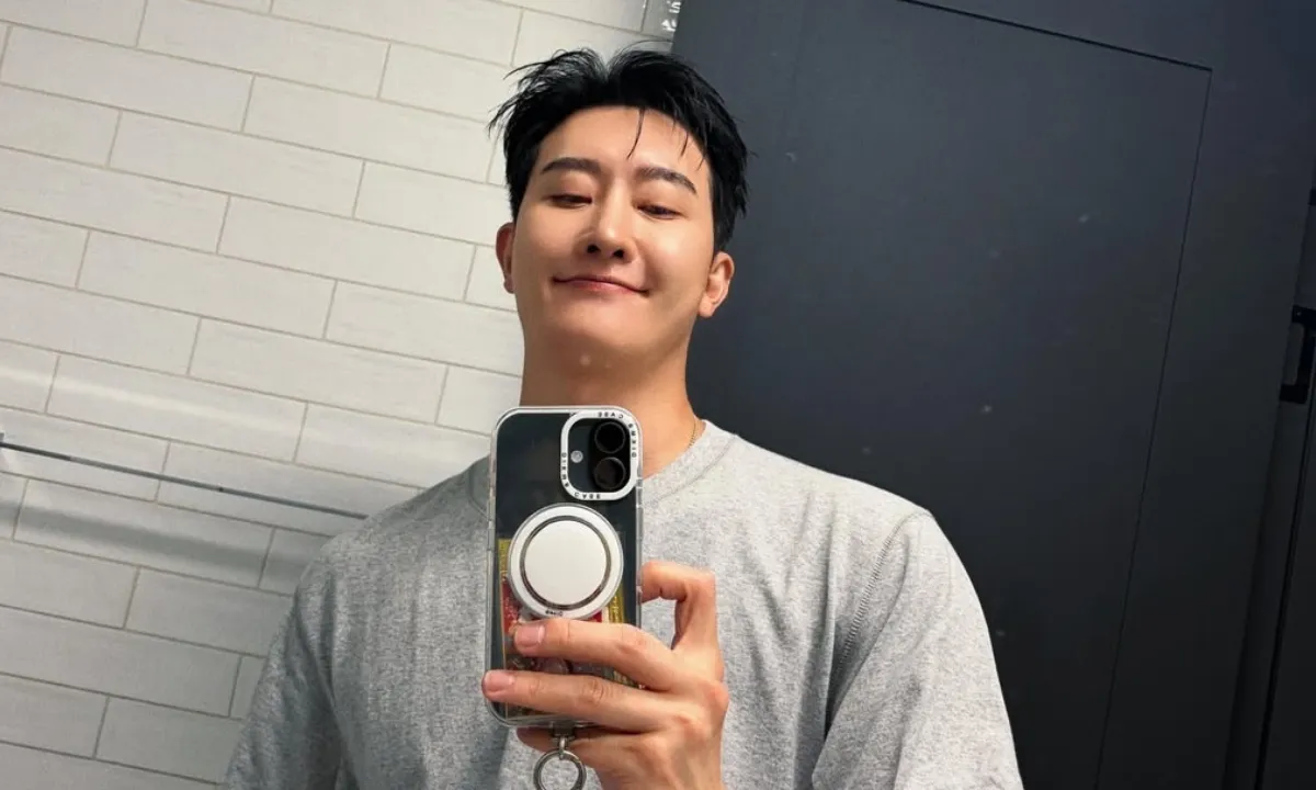 Zhoumi Jadi CEO Perusahaan SM x TME untuk Pasar China