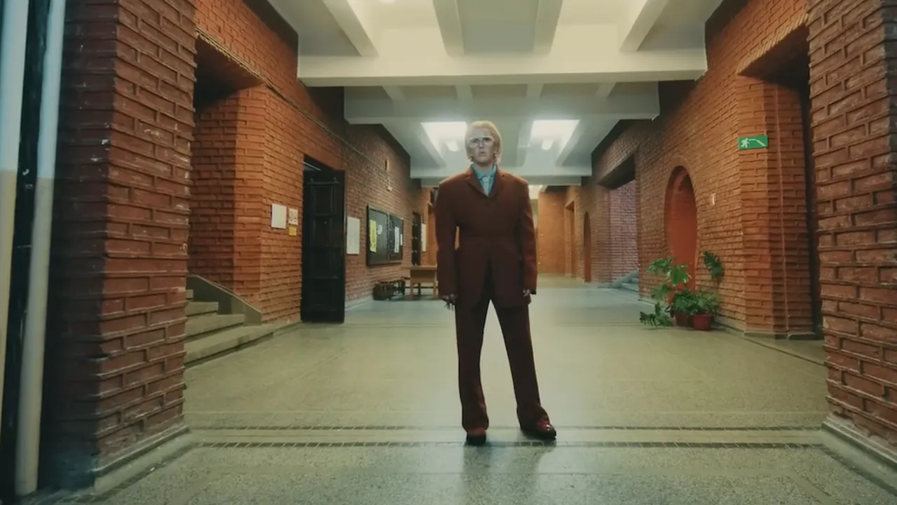 Lirik Easy Lover feat Big Sean