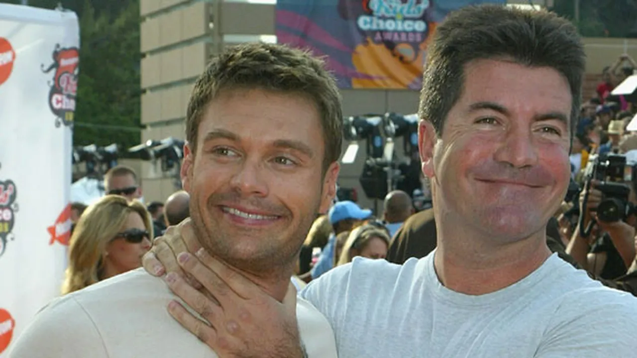 Dan Ryan Seacrest Pun Melempar Simon Cowell Dengan Air