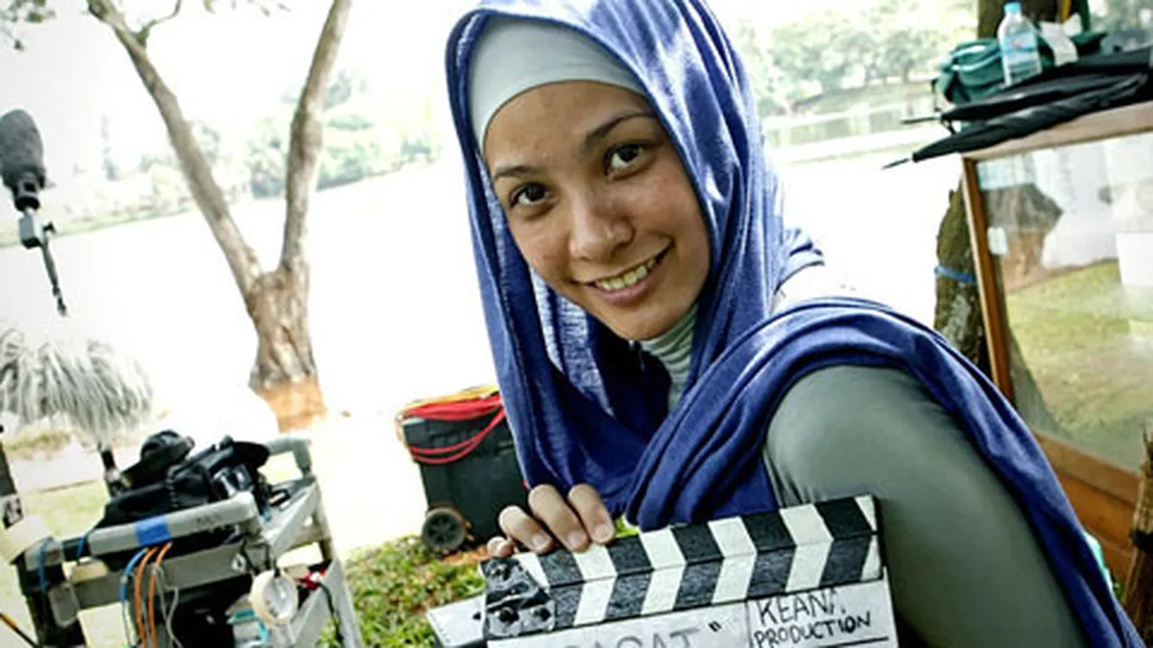 Para Perempuan di Balik Omnibus 'RECTOVERSO'