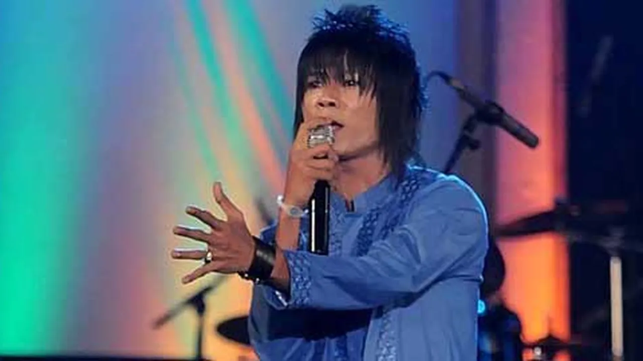 10 Band Yang Mengganti Vokalis