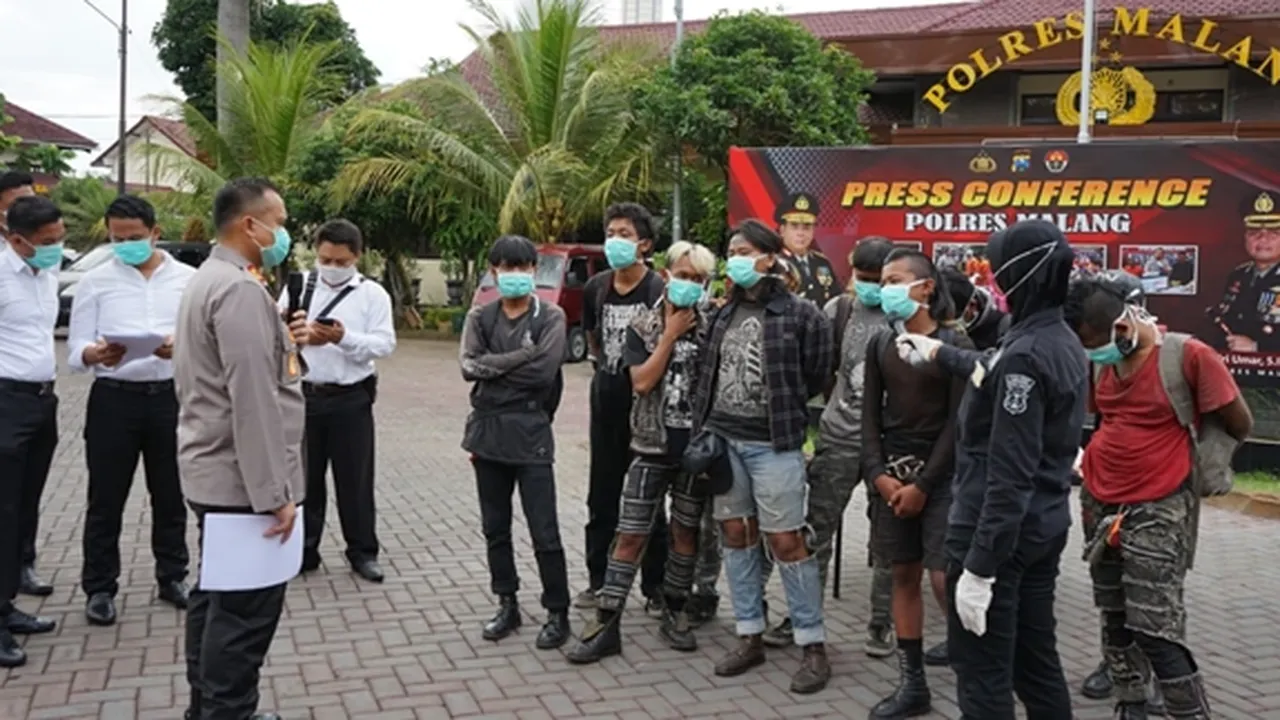10 Anak Diperiksa Terkait Vandalisme Makar di Underpass Karanglo Malang