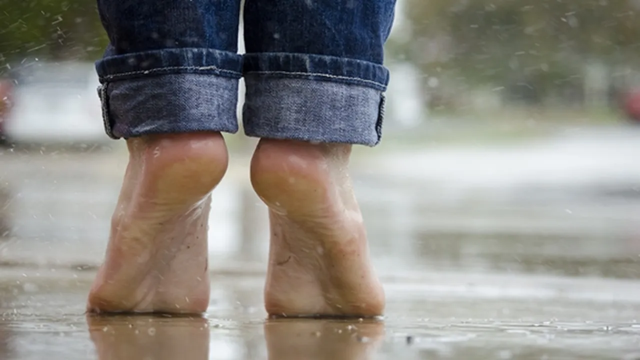 10 Cara Menghilangkan Bau Kaki dengan Mudah dan Alami