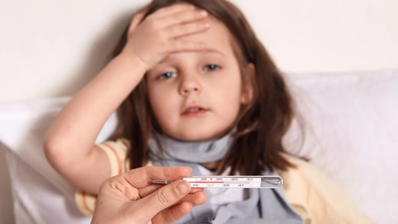 10 Cara Menurunkan Panas Anak Secara Efektif dan Sederhana