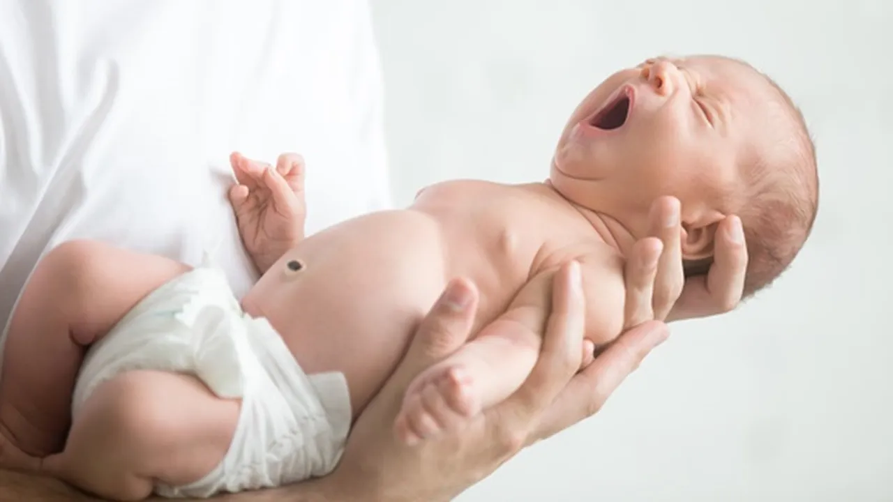 10 Cara Merawat Bayi Baru Lahir Bagi Pasangan Muda, Wajib Tahu!