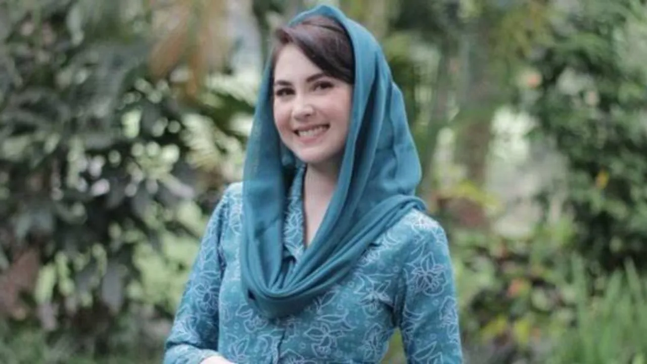 10 Fakta Menarik Arumi Bachsin, Istri Pejabat yang Cantik Ini Ternyata Penggemar Ikan Cupang
