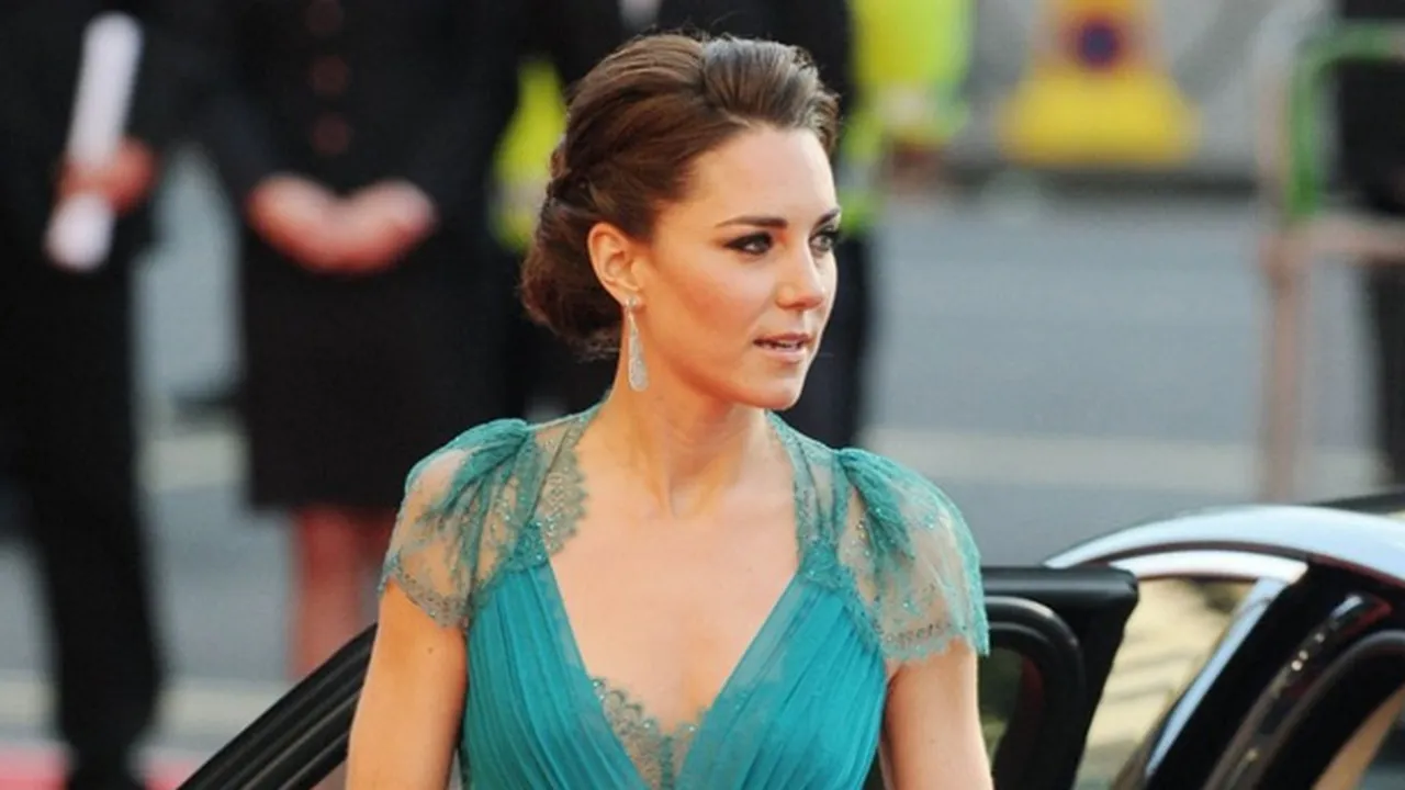 10 Fashion Terbaik Kate Middleton Selama Hamil