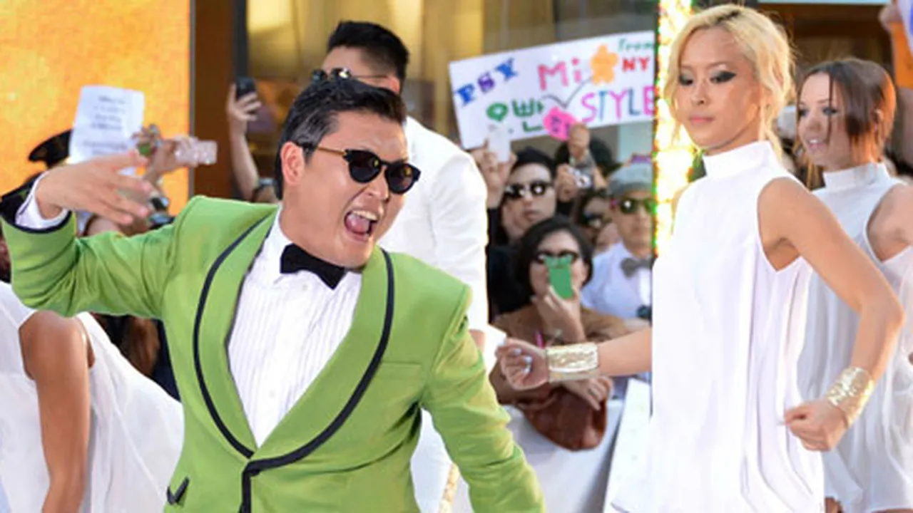 10 'Flash Mob' PSY - 'Gangnam Style' Terunik di Dunia