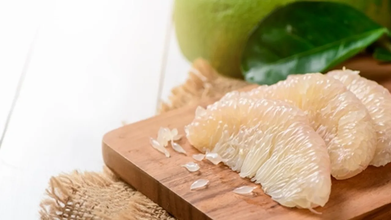 10 Manfaat Jeruk Bali yang Luar Biasa, Ternyata Bisa Buat Diet - Mengobati Flu