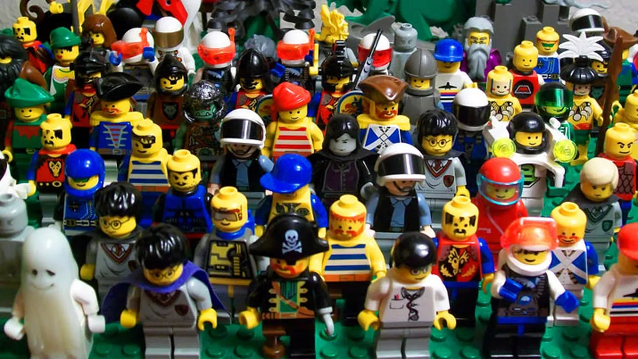 10 Replika Cover Album Dari Mainan Lego