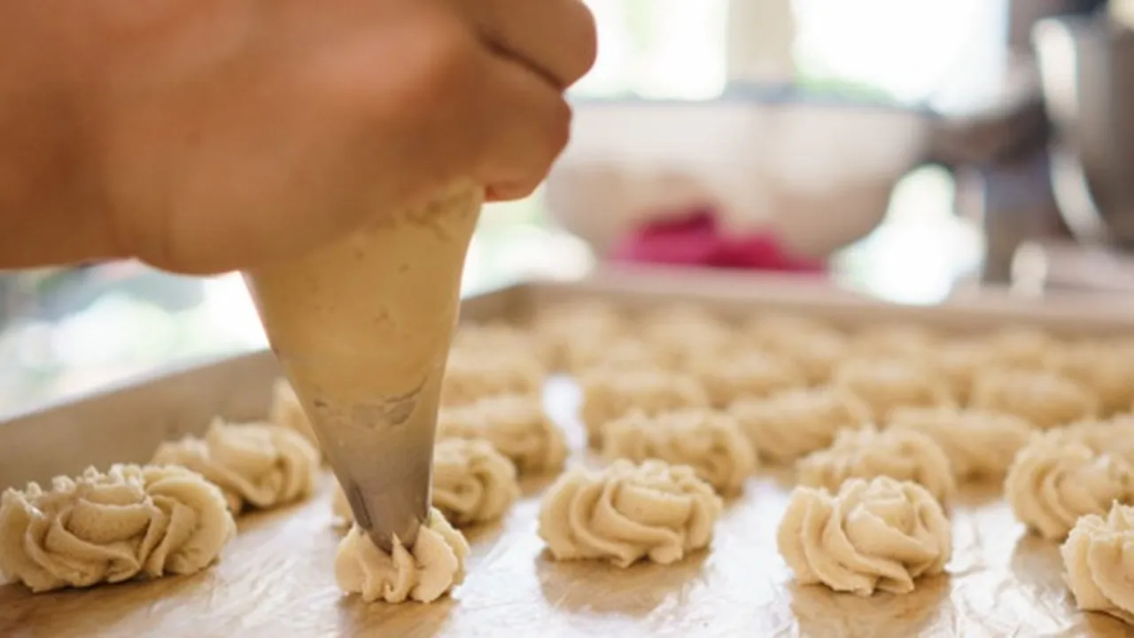 10 Resep Kue Semprit yang Simpel, Menarik Jadi Hidangan Lebaran