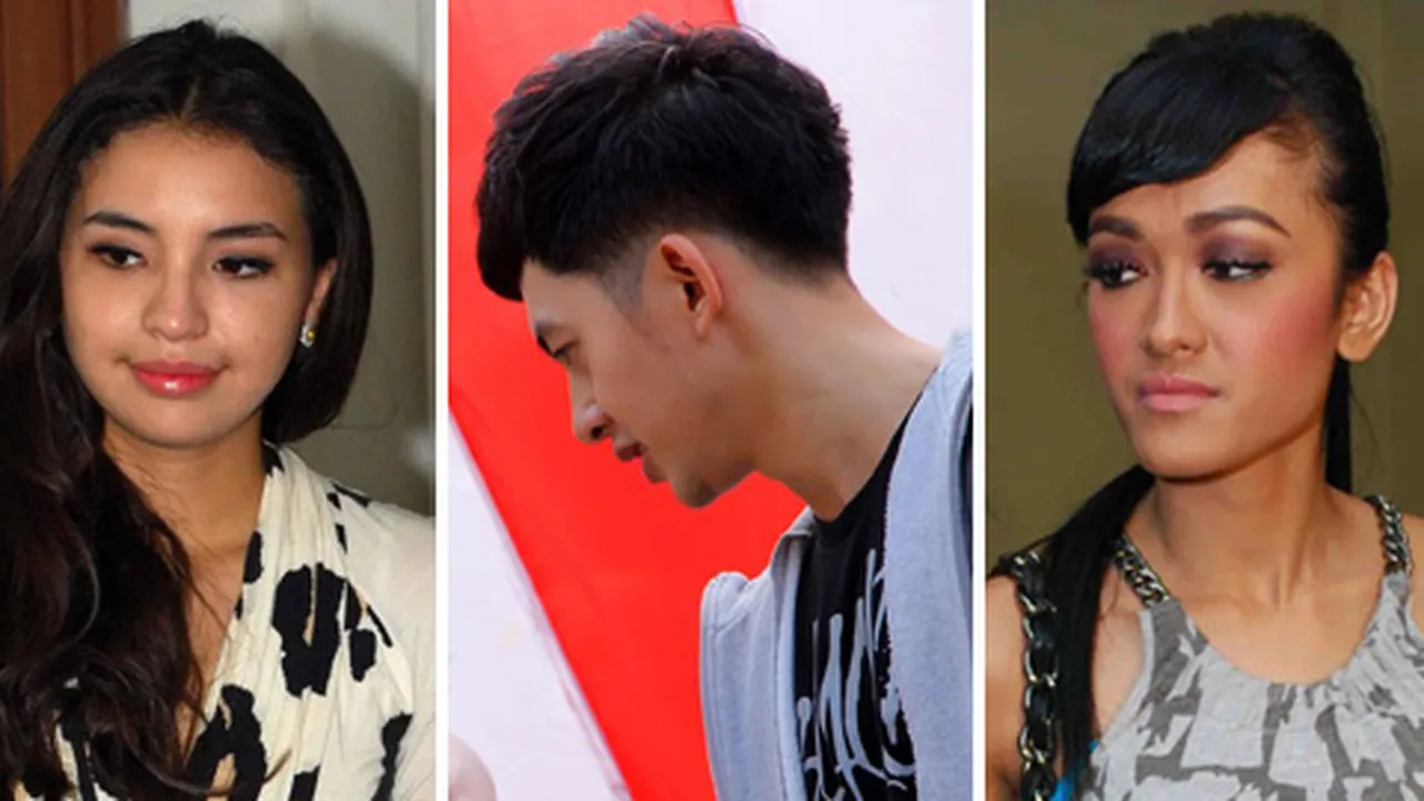 10 Selebriti Indonesia Ini Sayang Ibu