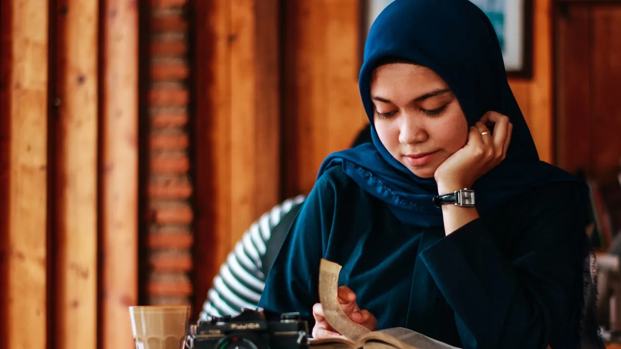 10 Weton Wanita Cantik Menurut Primbon Jawa, Punya Pesona Memikat Hati