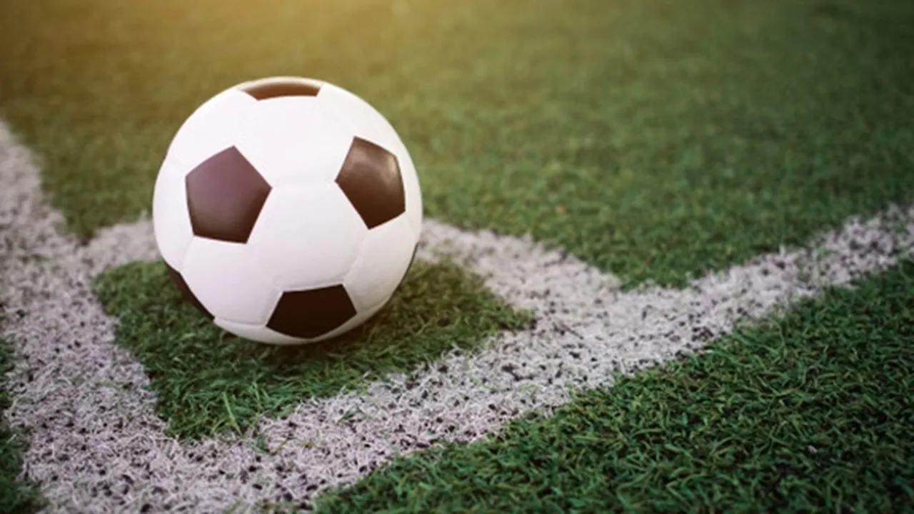 100 Kata-Kata Bola yang Keren, Bisa Jadi Status Medsos Kekinian