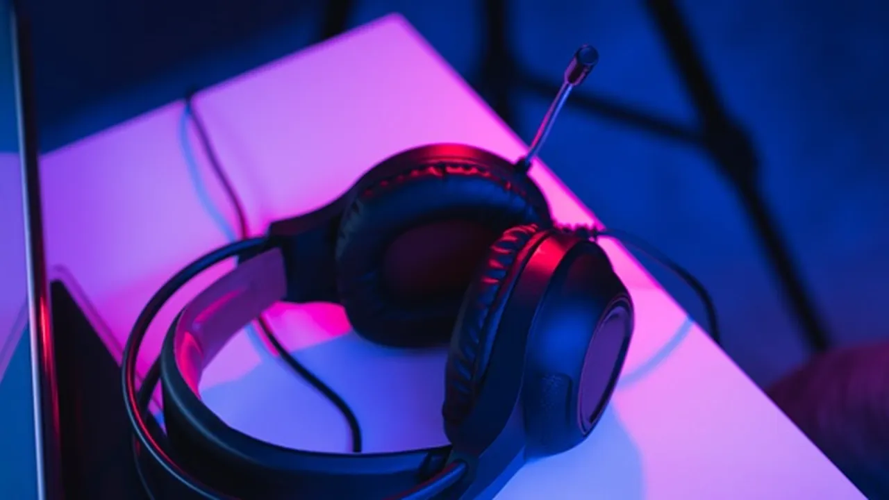 13 Rekomendasi Headset Gaming Wireless Terbaik untuk Bermain