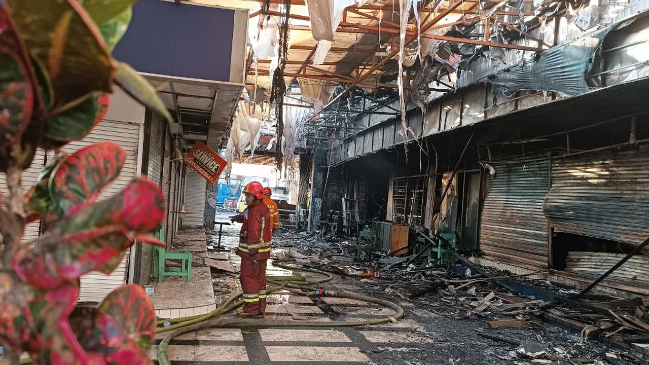 145 Korban Kebakaran Malang Plaza Lapor ke Posko, HP dan Brankas Alibaba Terbakar