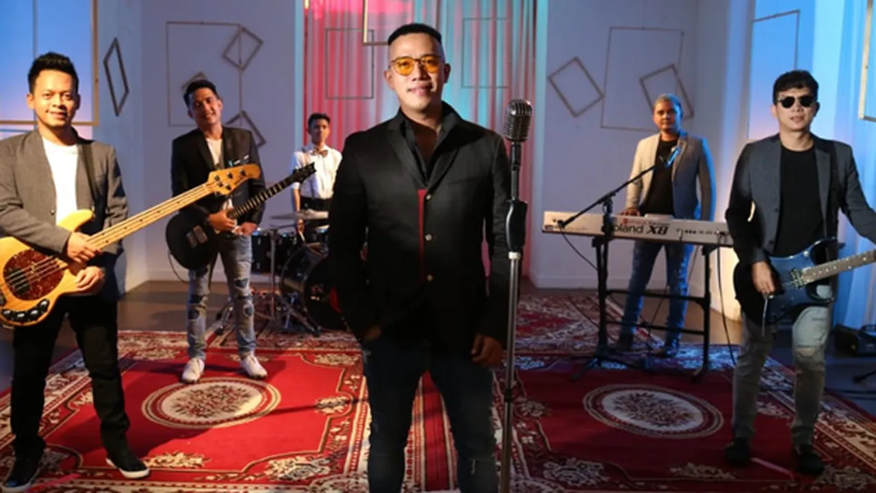 15 Tahun Berkarya, Repvblik Band Ingat Zaman Susah