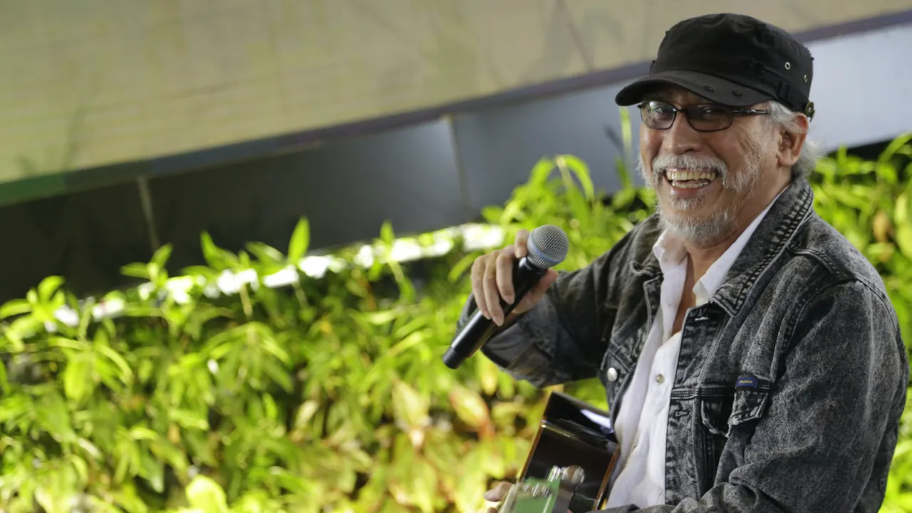 2019, Iwan Fals Bakal Kolaborasi Dengan Musisi Indie