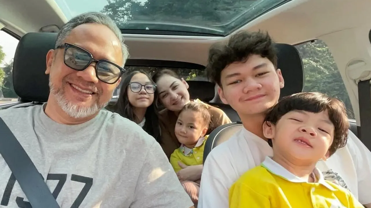 23 Tahun Pernikahan, Mona Ratuliu dan Indra Brasco Akui Konflik Tetap Ada 23 Tahun Pernikahan, Mona Ratuliu dan Indra Brasco Akui Konflik Tetap Ada
