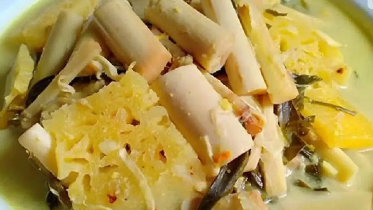 25 Makanan Khas Dayak yang Unik dan Lezat, dari Kue Kelapa hingga Sayur Rotan Penuh Rempah