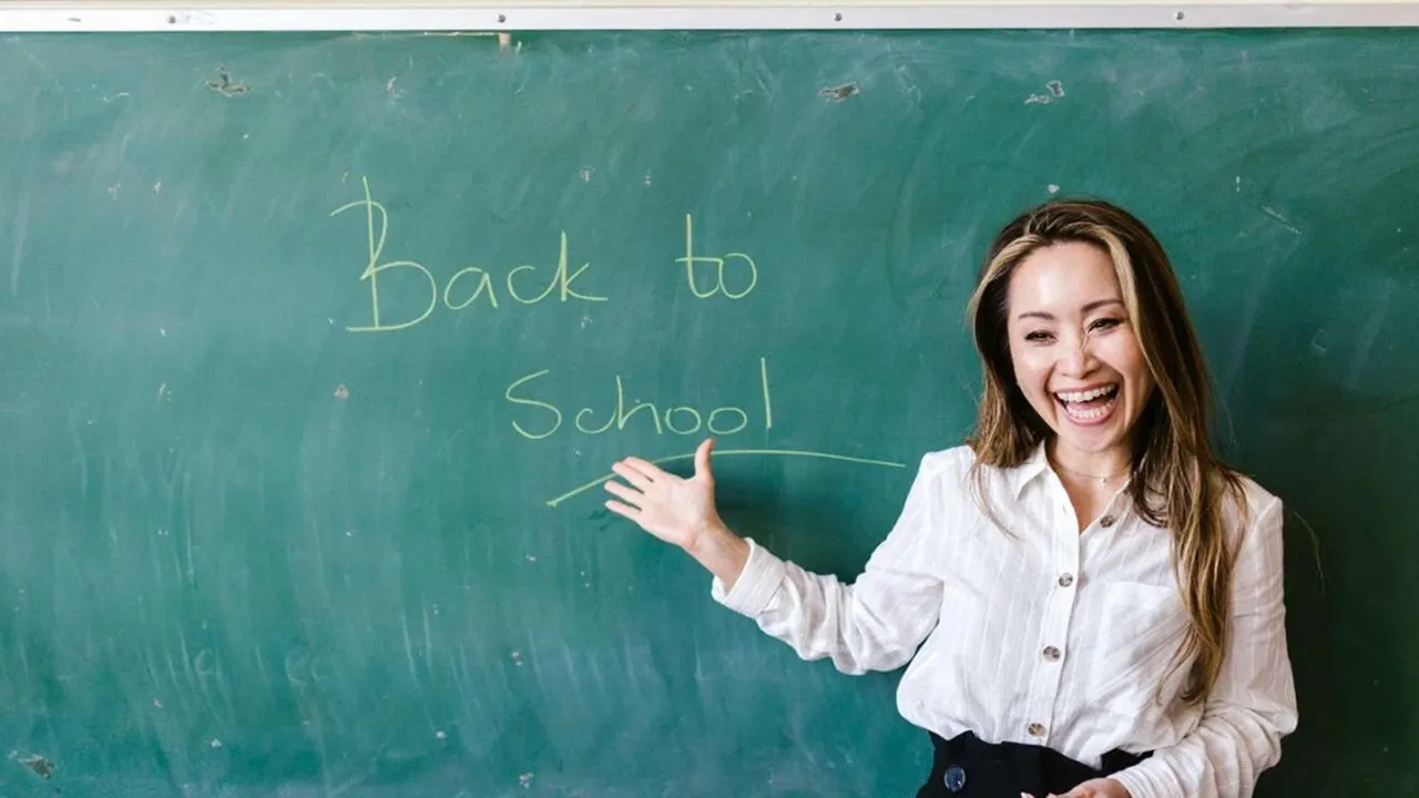 250 Kata Kata Hari Guru Paling Inspiratif dan Menyentuh Hati