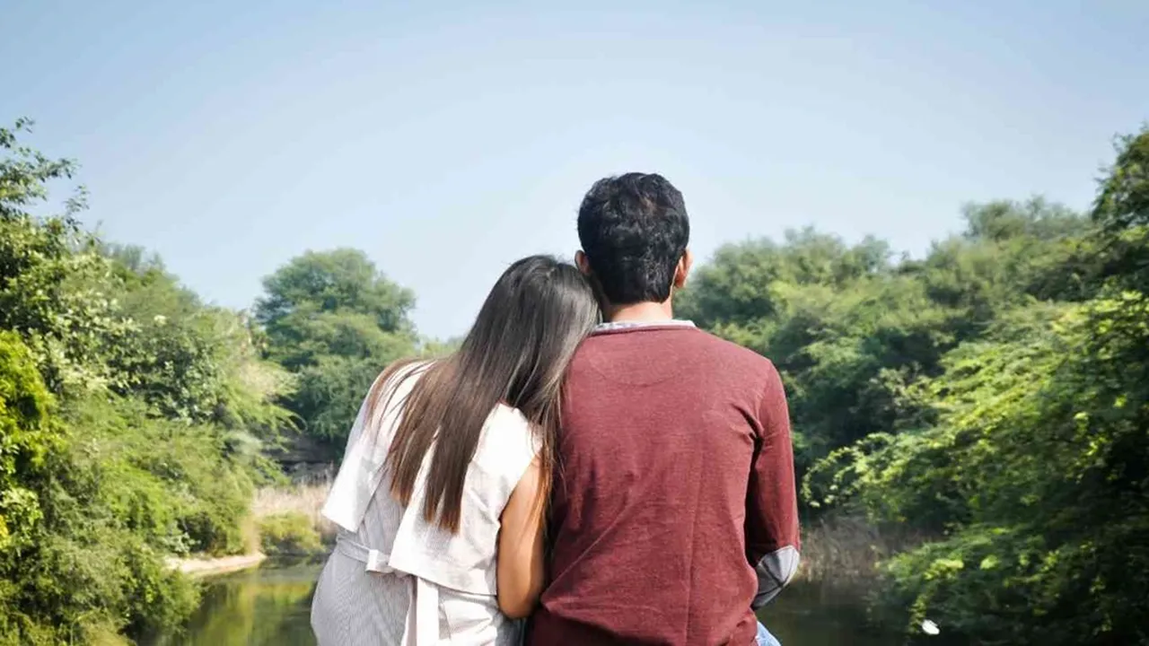 250 Kata-Kata Menyentuh Hati Buat Pacar Tersayang Paling Romantis