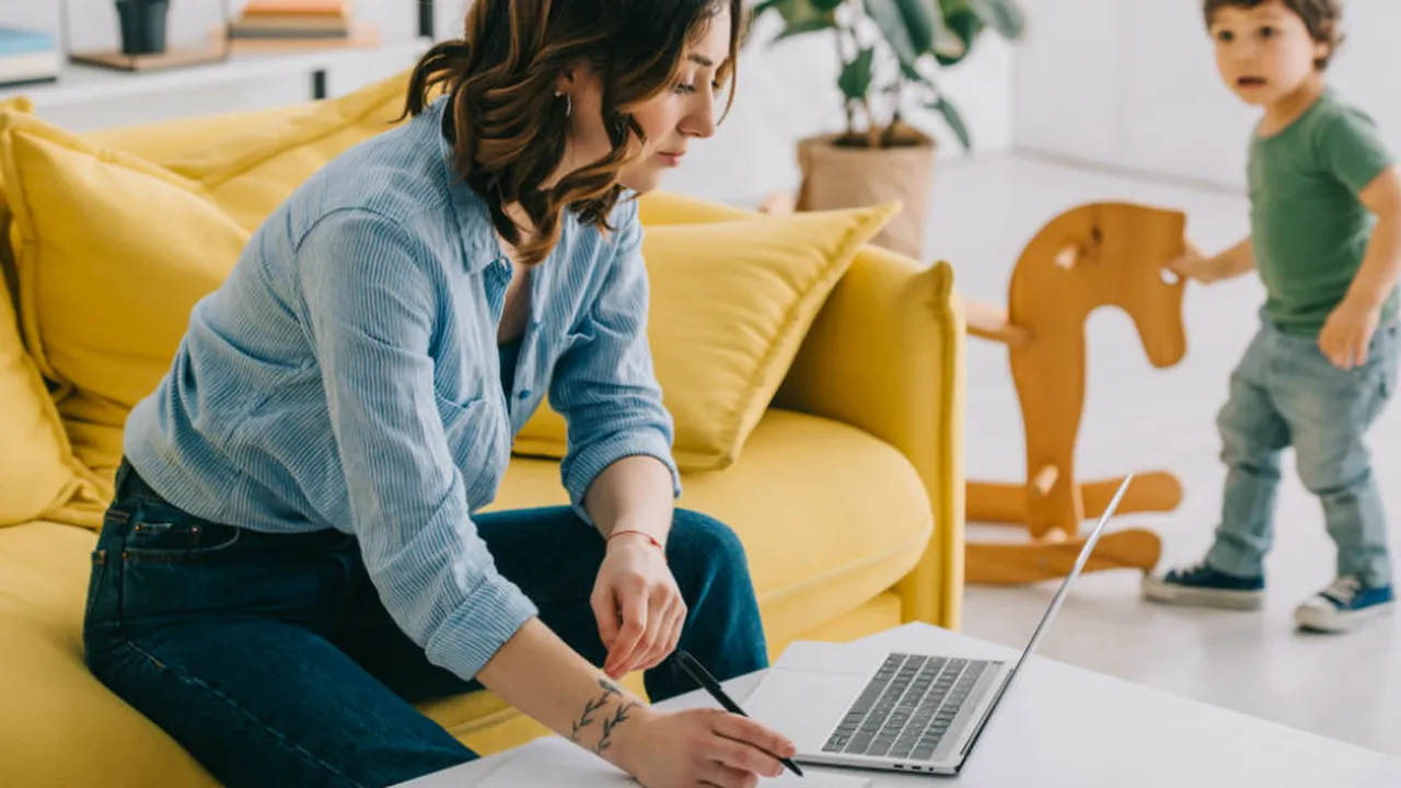 3 Godaan Remote Working yang Bisa Bikin Kerja #DiRumahAja Kerap Ngaret