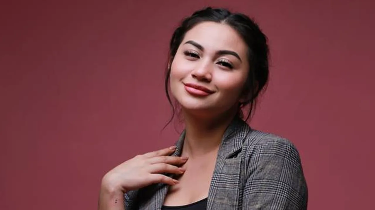 3 Seleb Ganteng Ini Pernah Berhasil Pikat Hati Ariel Tatum, Siapa Saja?