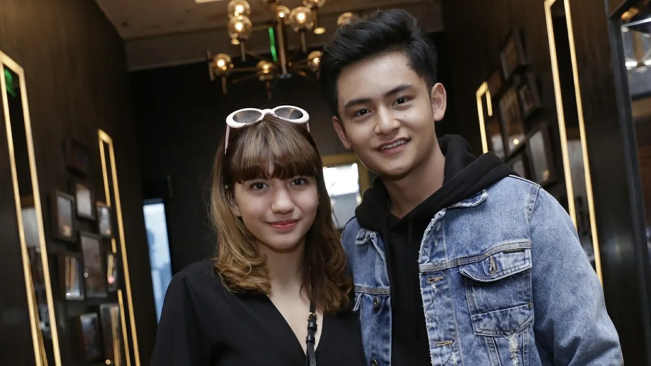 3 Tahun Pacaran, Kisah Cinta Cassandra Lee dan Randy Martin Kandas di Tengah Jalan 3 Tahun Pacaran, Kisah Cinta Cassandra Lee dan Randy Martin Kandas di Tengah Jalan