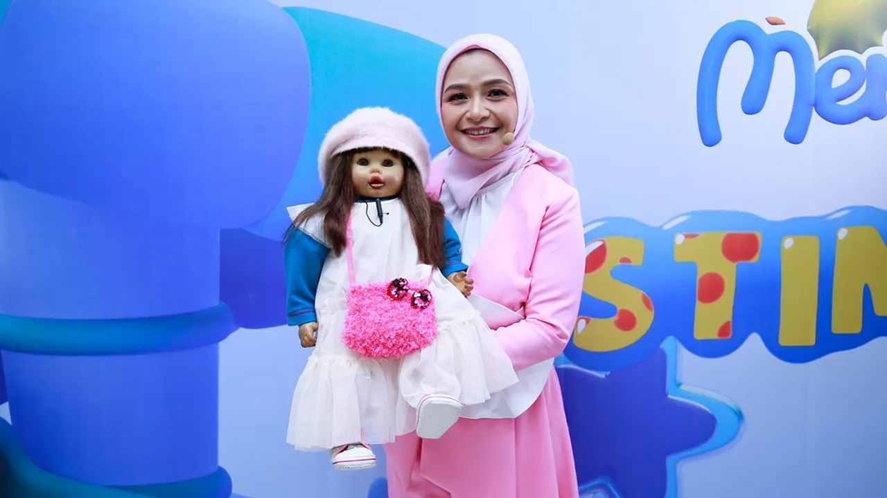 32 Tahun Bersama, Ria Enes Tak Pernah Ganti Boneka Susan