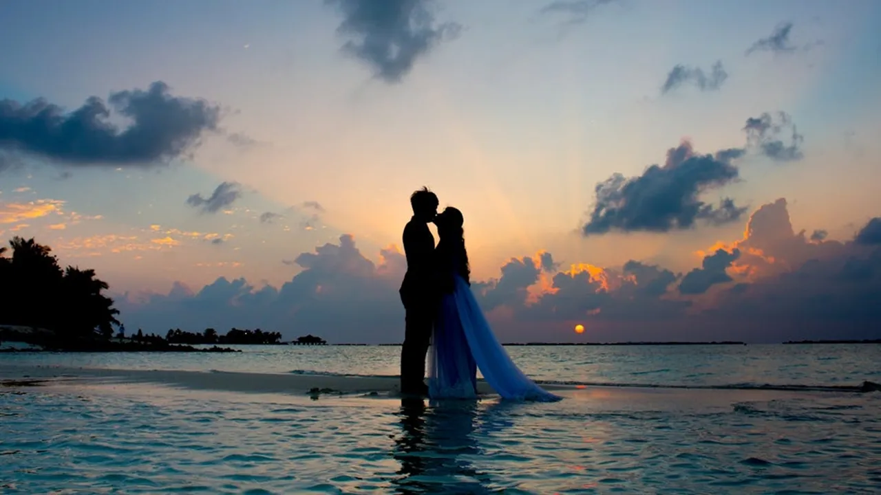 350 Kata Kata Bahasa Inggris untuk Pacar yang Romantis