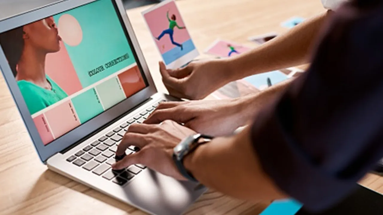 4 Cara Membuat Poster di Laptop dengan Mudah dan Praktis, Bisa Dilakukan secara Online maupun Offline