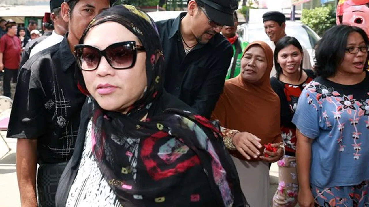 4 Hal Yang Diminta Nunung Saat Mendekam di Penjara