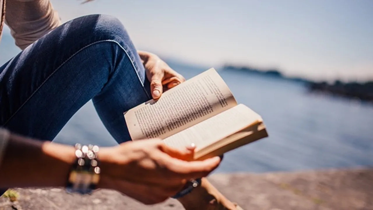 4 Jenis Buku Paling Populer,  Lengkap Beserta Penjelasannya