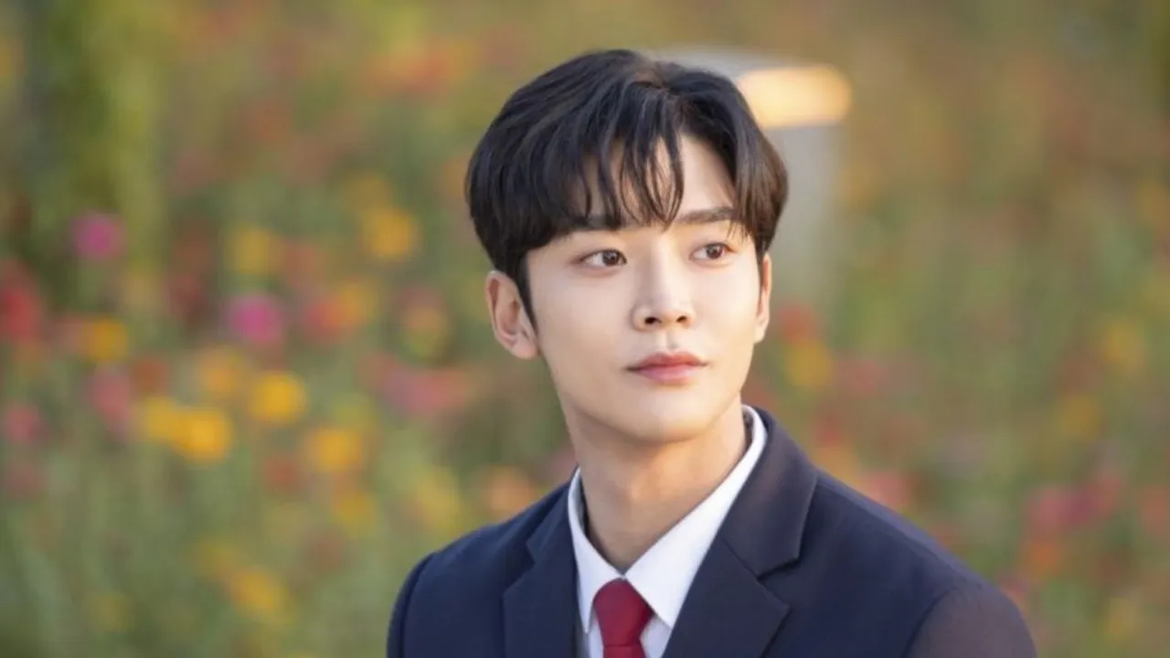 4 Rekomendasi Drama Korea yang Dibintangi Rowoon dan Langsung Bikin Karirnya Melejit