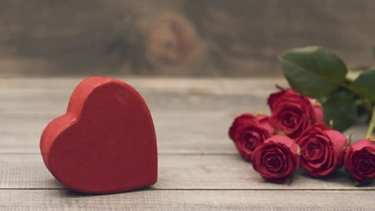 40 Fiersa Besari Quotes Tentang Cinta yang Menyentuh dan Bermakna Dalam