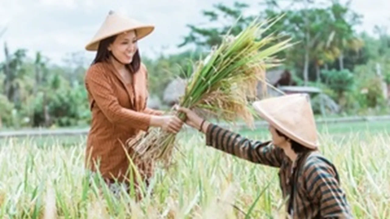 92 Kata Bijak Bahasa Jawa tentang Cinta yang Penuh Makna, Romantis - Bikin Hubungan Langgeng