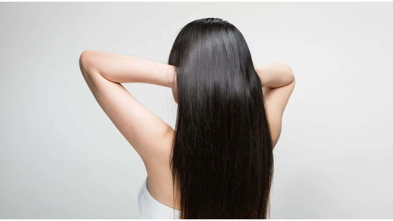 5 Bahan Alami yang Ampuh Menghitamkan Rambut, Jadi Makin Berkilau tanpa Banyak Usaha!