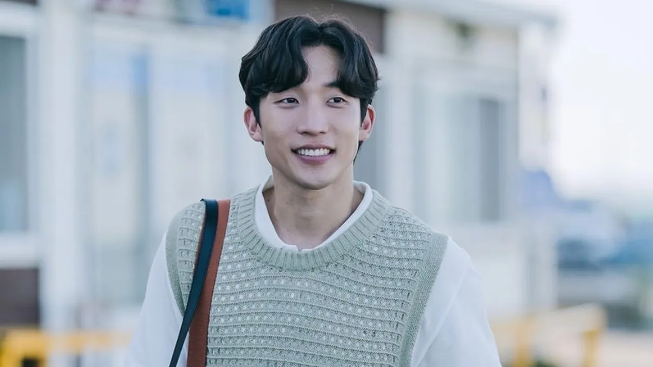 5 Fakta Lee Sang Yi, Second Lead di Drama “Hometown Cha Cha Cha” Yang Curi Perhatian