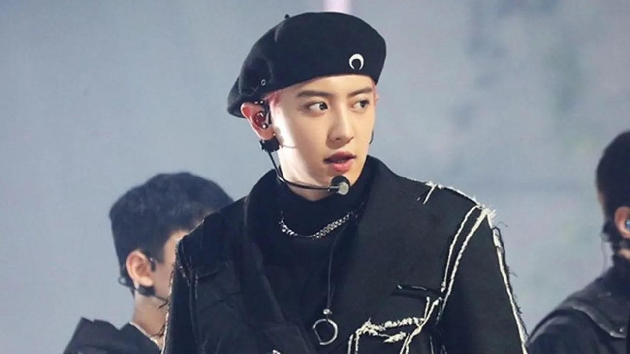 5 Foto Balita Chanyeol EXO yang Baru Beredar, Lucu Pose Duduk di WC